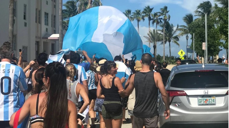  La grieta también llegó al consumo: un sector viaja a Miami y el otro no llega a fin de mes