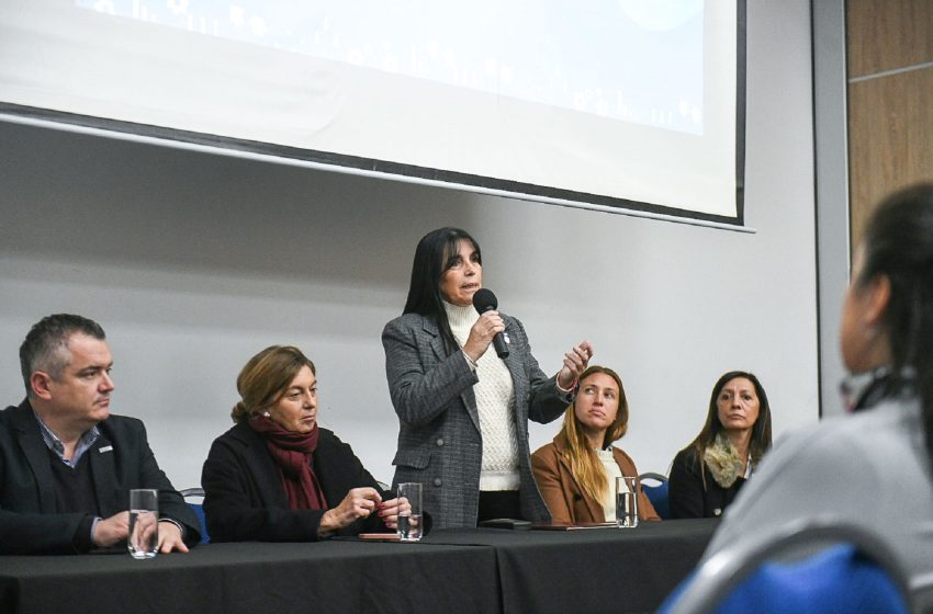  Se lanzó una capacitación docente sobre emprendedurismo para docentes de educación técnic