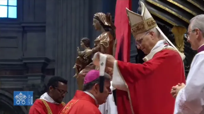 El Papa León XIV bendijo e impuso el Palio al nuevo arzobispo de Paraná