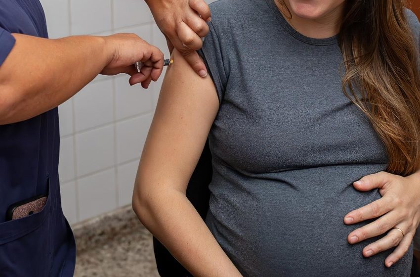  Salud insta a las embarazadas a vacunarse contra el Virus Sincicial Respiratorio para proteger a sus bebés