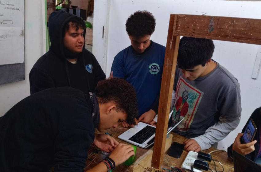  Estudiantes de la escuela Marsiglia diseñaron un dispositivo anti robo de motos