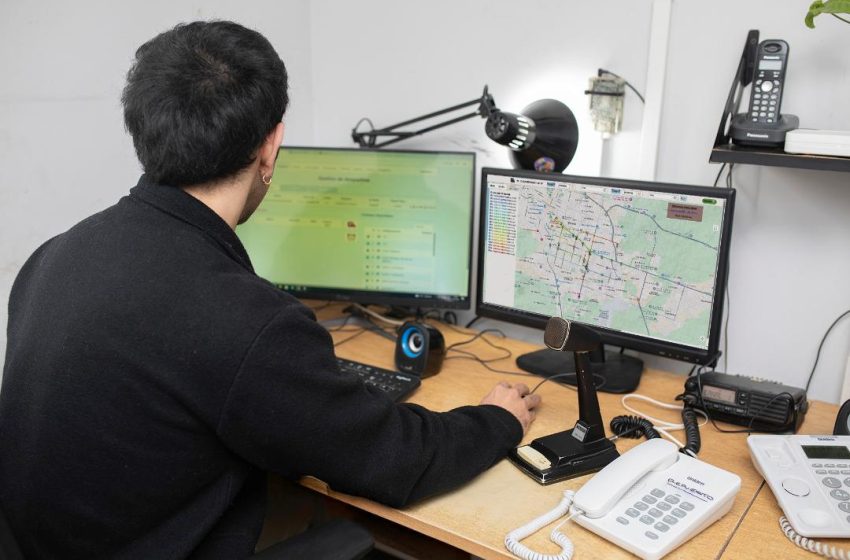  Salud avanza en la implementación del sistema de localización de ambulancias y vehículos oficiales