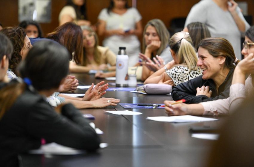  Comienzan los Ateneos de Alfabetización para docentes