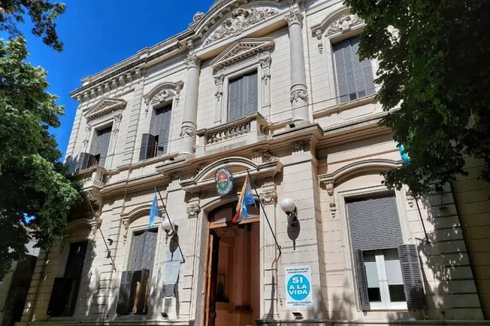  En Gualeguaychú otorgaron un aumento salarial del 10% a los trabajadores municipales