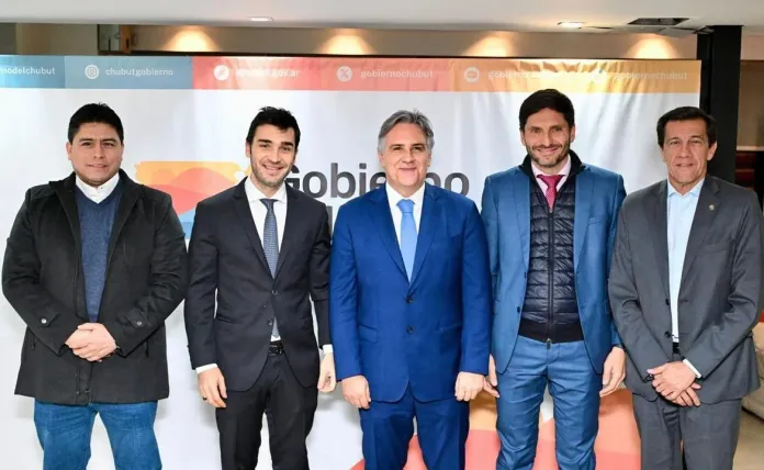  Gobernadores del centro y sur conformaron un frente electoral para competir contra Milei