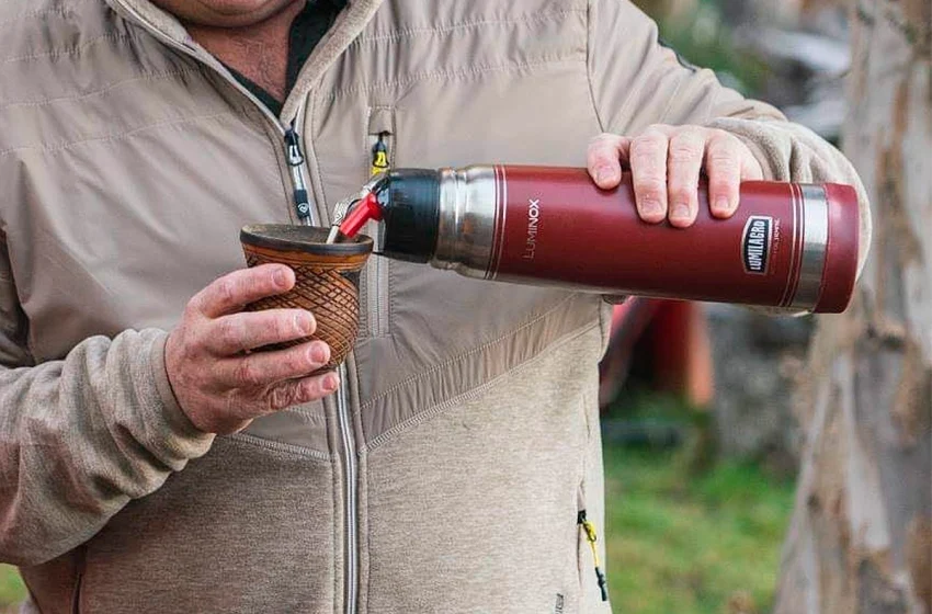  Icónica fábrica de termos pasó de 200 a 70 empleados e importará el 60% de sus productos