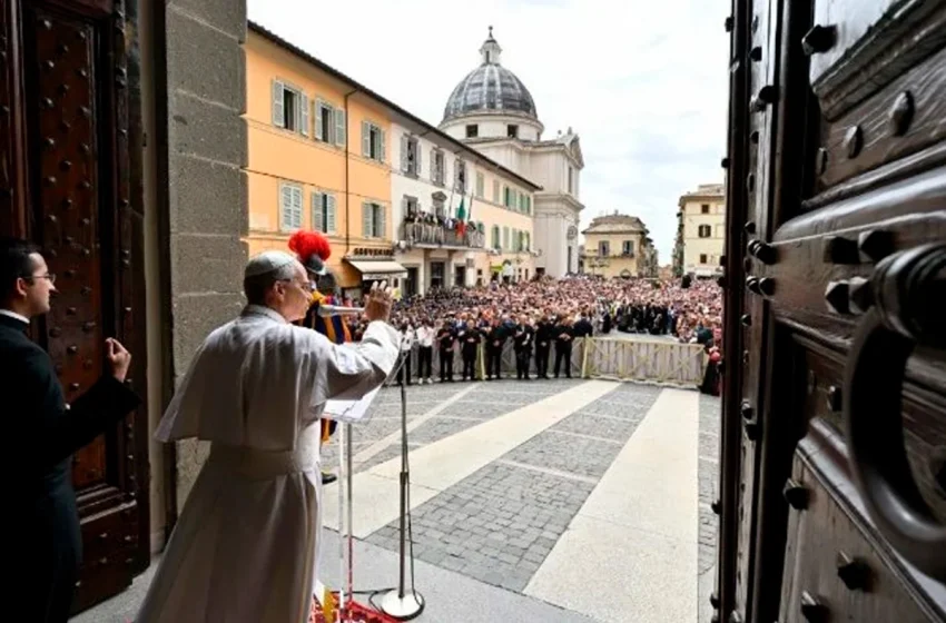  El papa León XIV pidió rechazar la guerra y rezar por quienes la padecen