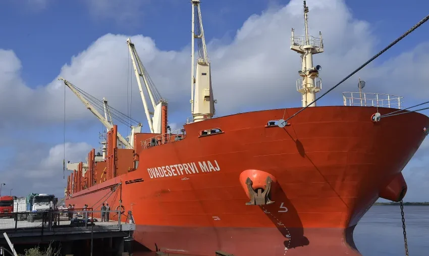  Afirman que el puerto de Ibicuy se consolida como plataforma estratégica para la exportación de ganado en pie