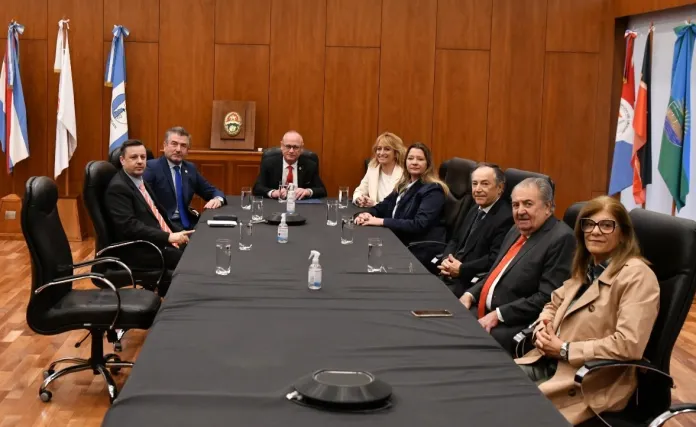  El Superior Tribunal de Justicia y funcionarios provinciales hablaron de presupuesto y reformas legislativas