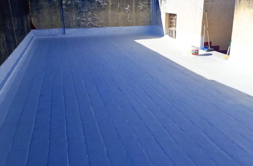  En la escuela 3 de Febrero de San Benito se ejecuta una obra de emergencia para resolver filtraciones