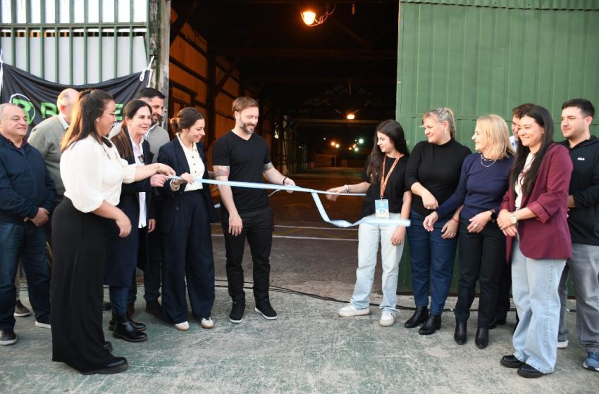  La municipalidad de Concordia hizo entrega de los galpones a ECU para el armado de las carrozas