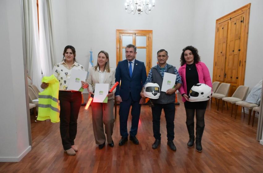  La provincia entregó herramientas de seguridad vial a municipios y comunas
