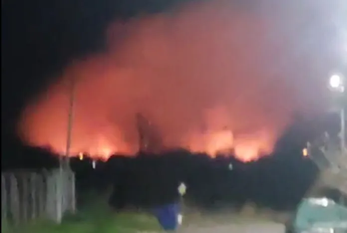  Gobernador Maya y Francia: Preocupación por un impresionante incendio en zona de pastizales en Paraná
