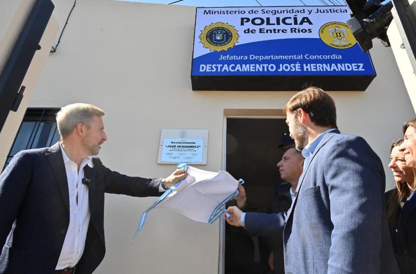  El gobernador inauguró un nuevo destacamento policial y presentó equipamiento para reforzar la seguridad en Concordia