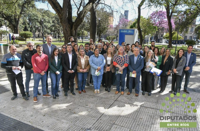  Radio abierta para visibilizar la problemática del suicidio y las acciones de prevención