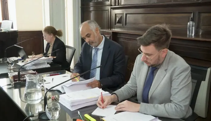  Una pareja de empleados municipales enfrenta cargos por tráfico de 44 kilos de marihuana