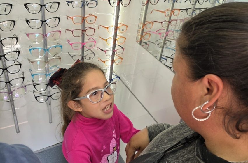  Entregaron anteojos gratuitos en La Paz