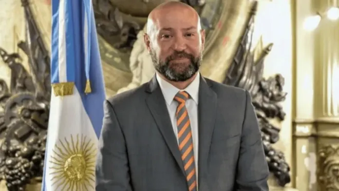  Allanaron propiedades de Diego Spagnuolo y hallaron USD 80 mil sin declarar: Renunciaron sus abogados