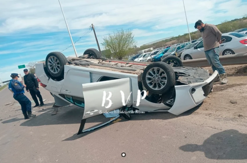  Dos heridos tras choque y vuelco sobre Ruta 12, a la altura de Colonia Avellaneda