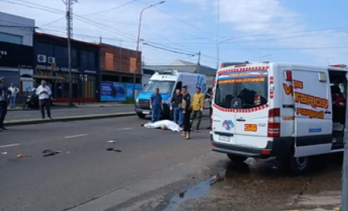  Murió una motociclista en Paraná tras chocar con un colectivo