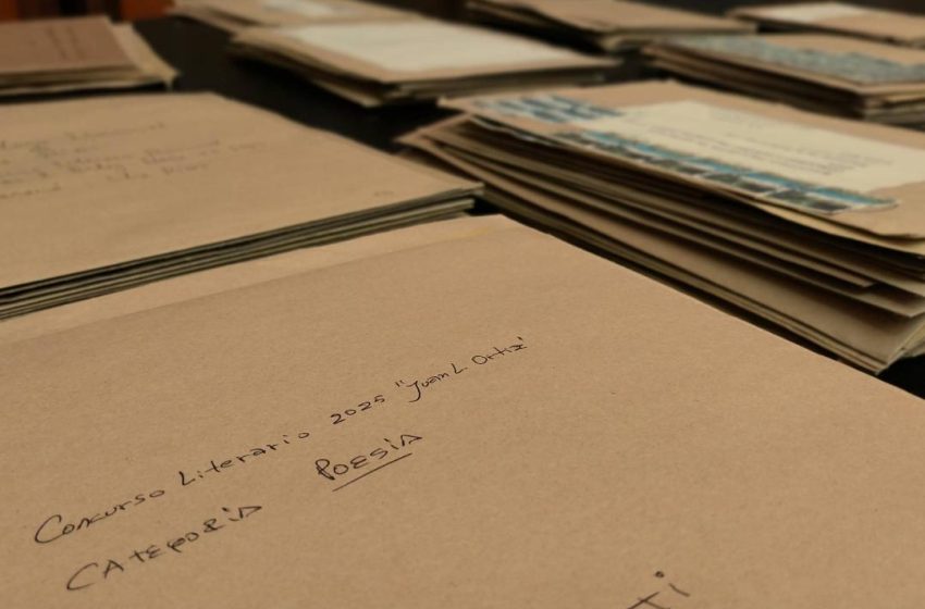  Más de 170 obras literarias se presentaron en el concurso Juan L. Ortiz