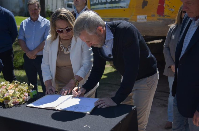  La provincia y el municipio de Gualeguay firman convenio para un plan hídrico integral