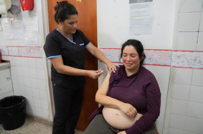  Extienden hasta el 31 de octubre la vacunación contra el Virus Sincicial Respiratorio